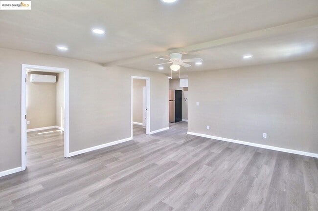 Building Photo - 1618 Viera Ave