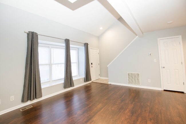 Building Photo - "Charming Studio Retreat with Modern Comforts in Vass, NC!"