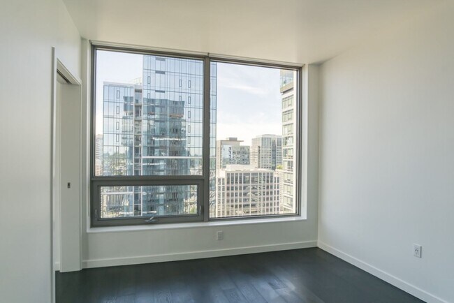 Building Photo - 2Bd/2Ba Seattle Condo