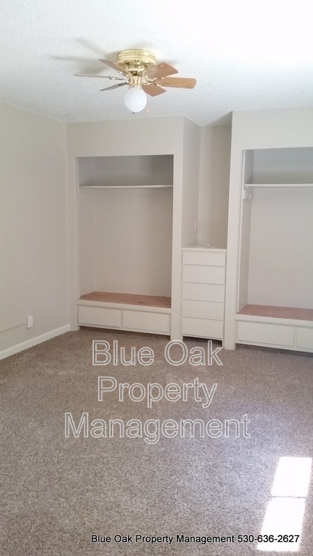 Building Photo - 1025 Ivy St