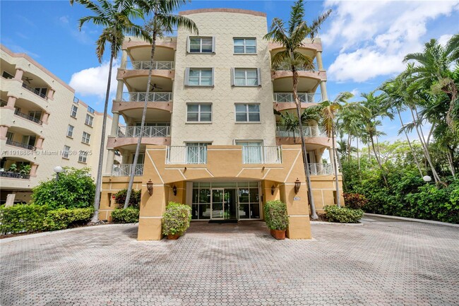 Building Photo - 1824 Brickell Ave