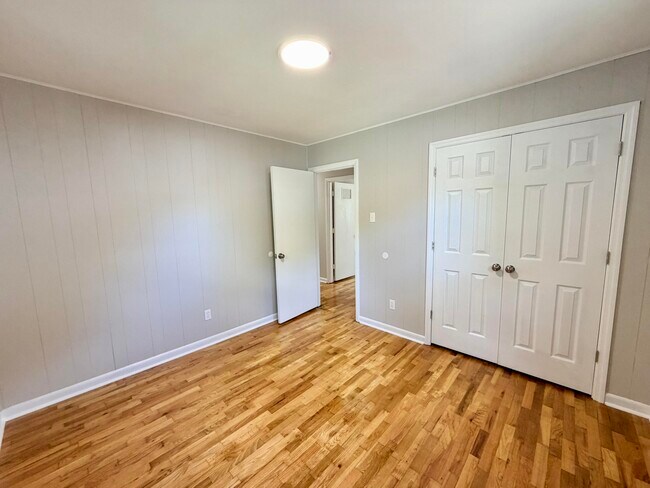 Building Photo - 3420 Candy Dr