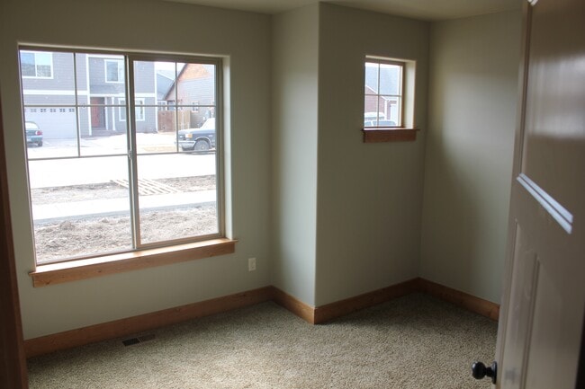 Building Photo - 3689 Pipestone St