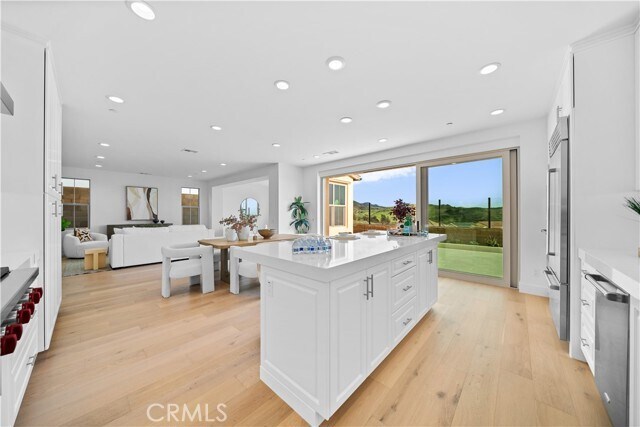 Building Photo - 206 Collino