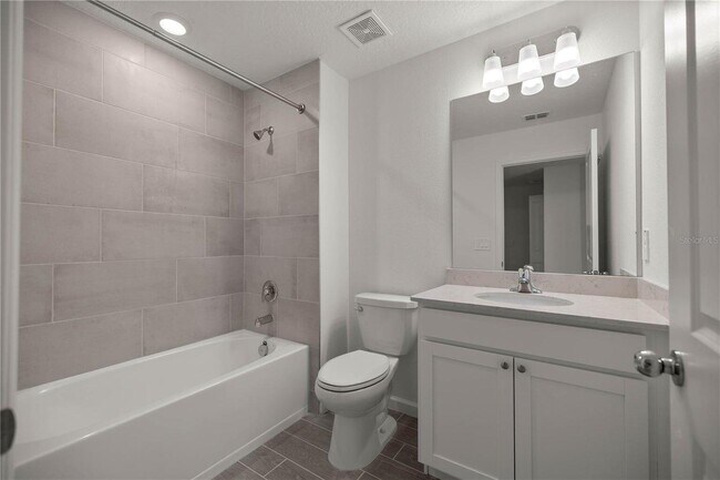 Building Photo - 3613 SE 37th Ct