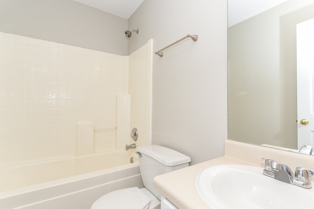 Building Photo - 1136 Larkspur Dr