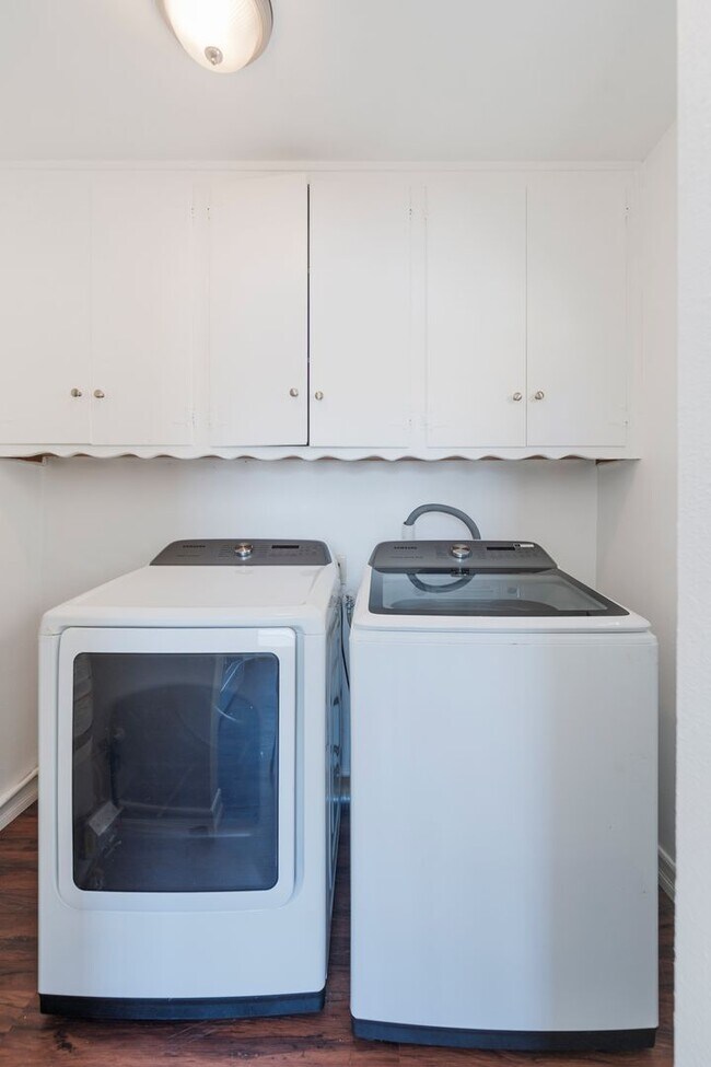Building Photo - Cozy Redondo Beach Rental