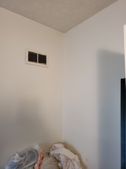 Building Photo - 2862 N Olney St