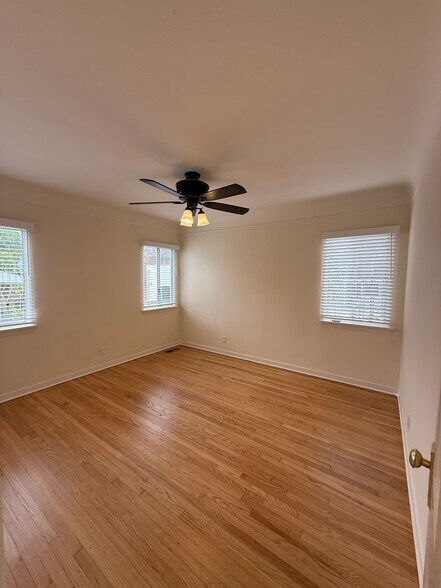 Building Photo - 617 W Glenoaks Blvd