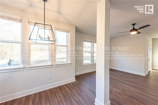 Building Photo - 1003 S Laramie Hts