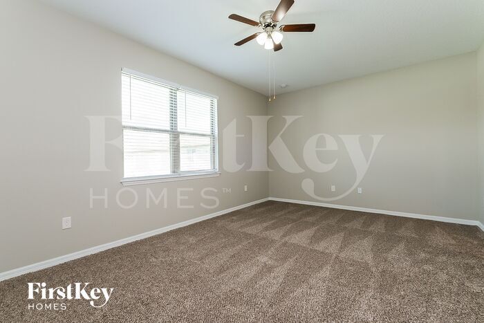 Building Photo - 8741 Hinsdale Heights Dr