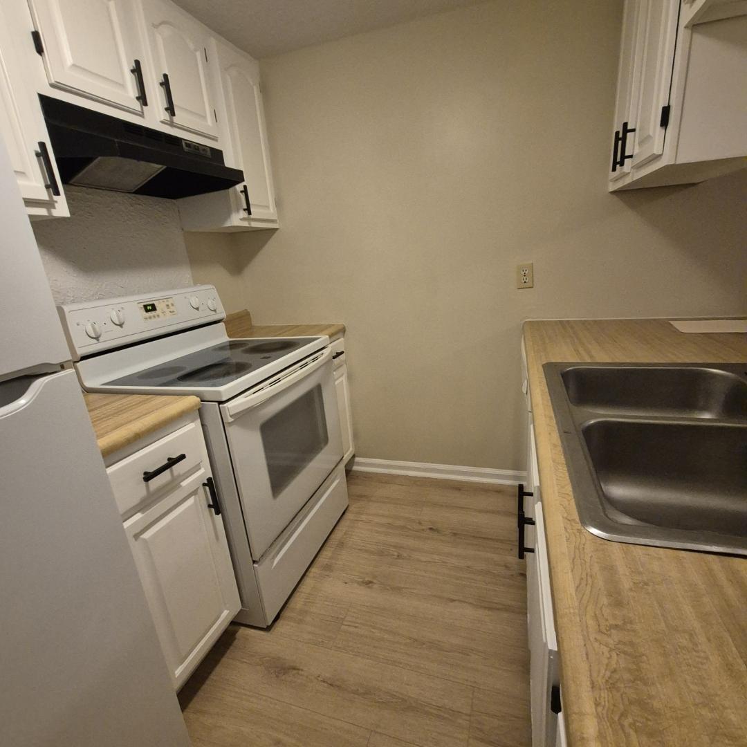 Building Photo - 4021 Platt Springs Rd