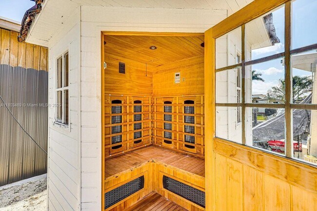 Building Photo - 963 Nautilus Isle