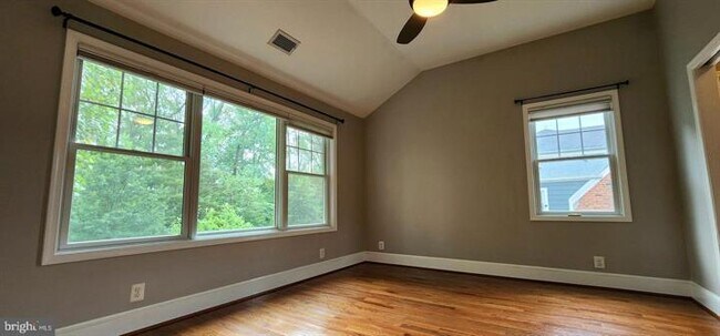 Primary Bedroom - 4822 16th St N
