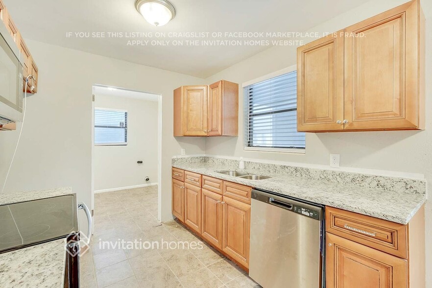 Building Photo - 2938 Charme Ct