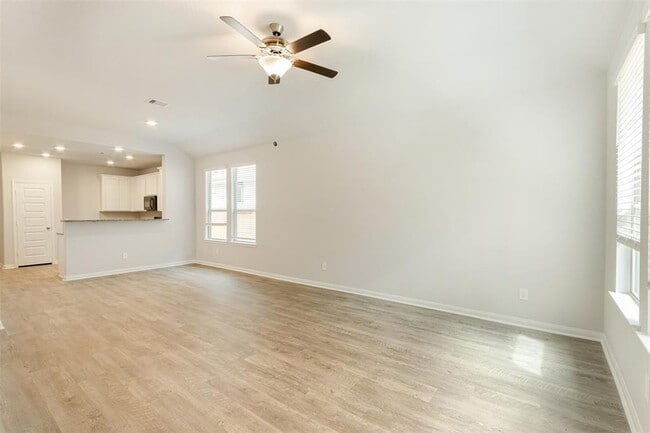 Building Photo - 14717 Pinion Ct