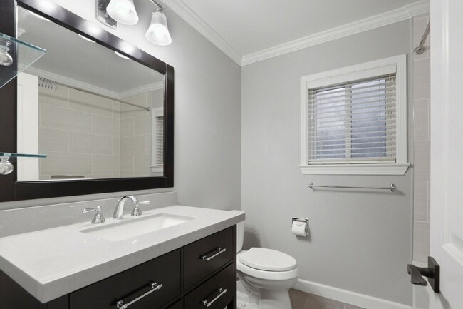 Building Photo - Remodeled 3 Bedroom 2 Bathroom Sunnyvale Home