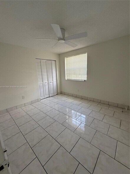 Building Photo - 1303 S Liberty Ave