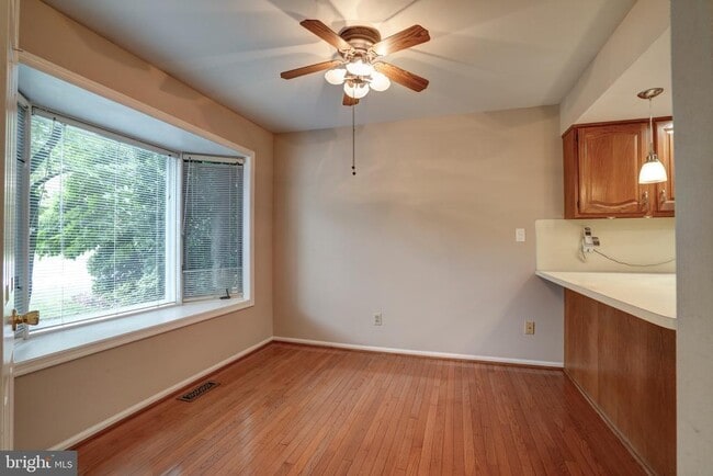 Building Photo - 71 Amity Dr