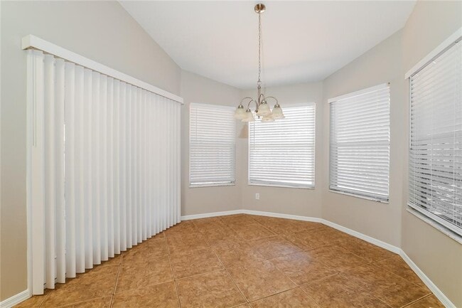 Building Photo - 33303 Lake Bend Cir