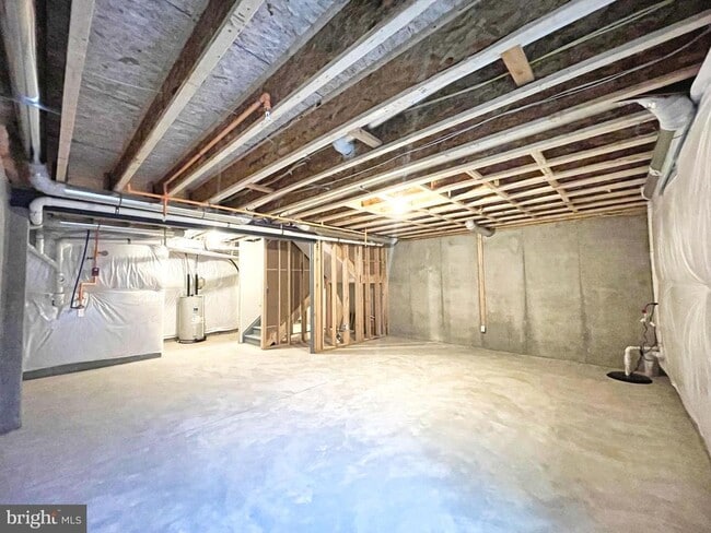 Building Photo - 224 Lilac St