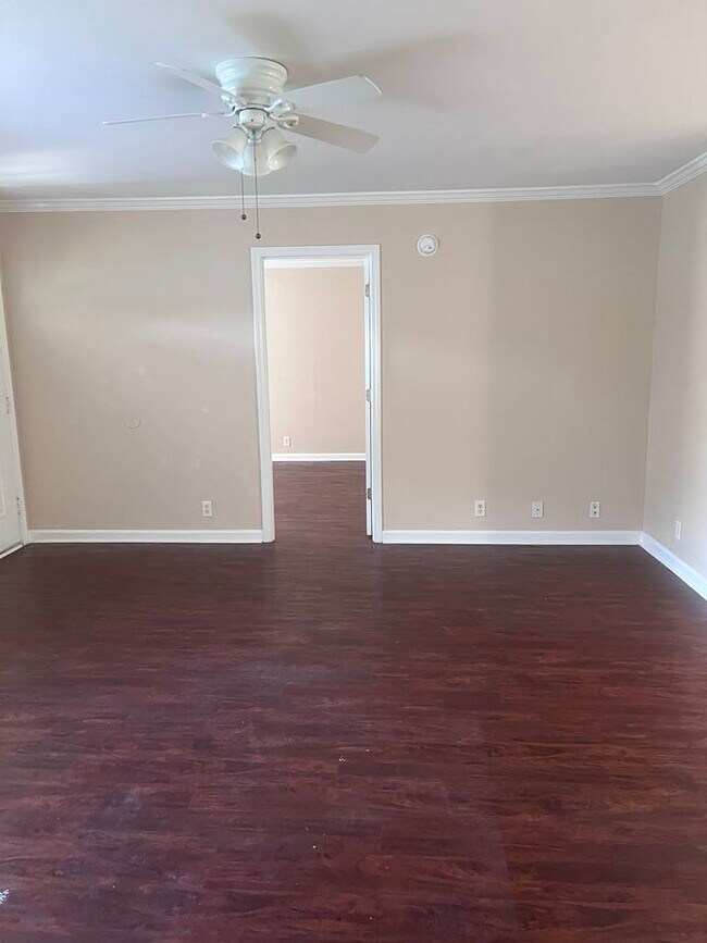 Building Photo - 149 High Point Dr