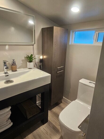 Building Photo - 11314 Malat Way