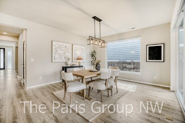 Building Photo - Luxury MainVue Maple Valley Home * UPGRADES * Central A/C * Theater Room * Outdoor Fireplace