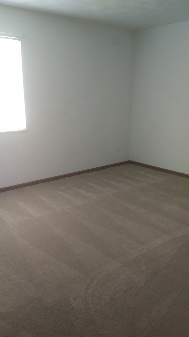 Building Photo - 110 Lauren Cir