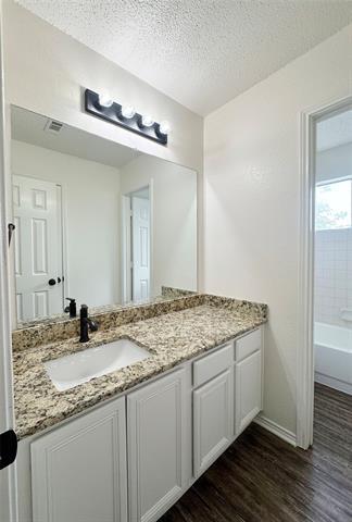 Building Photo - 835 Rockett Ln