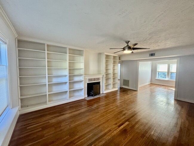 Building Photo - 2406 Elmen St