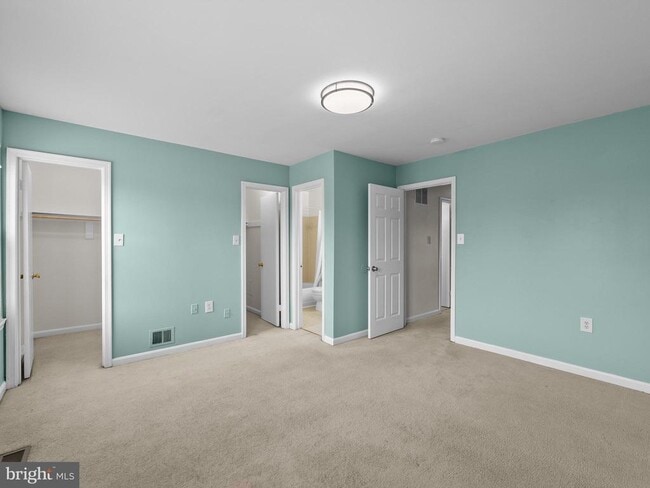 Building Photo - 2178 Mager Dr