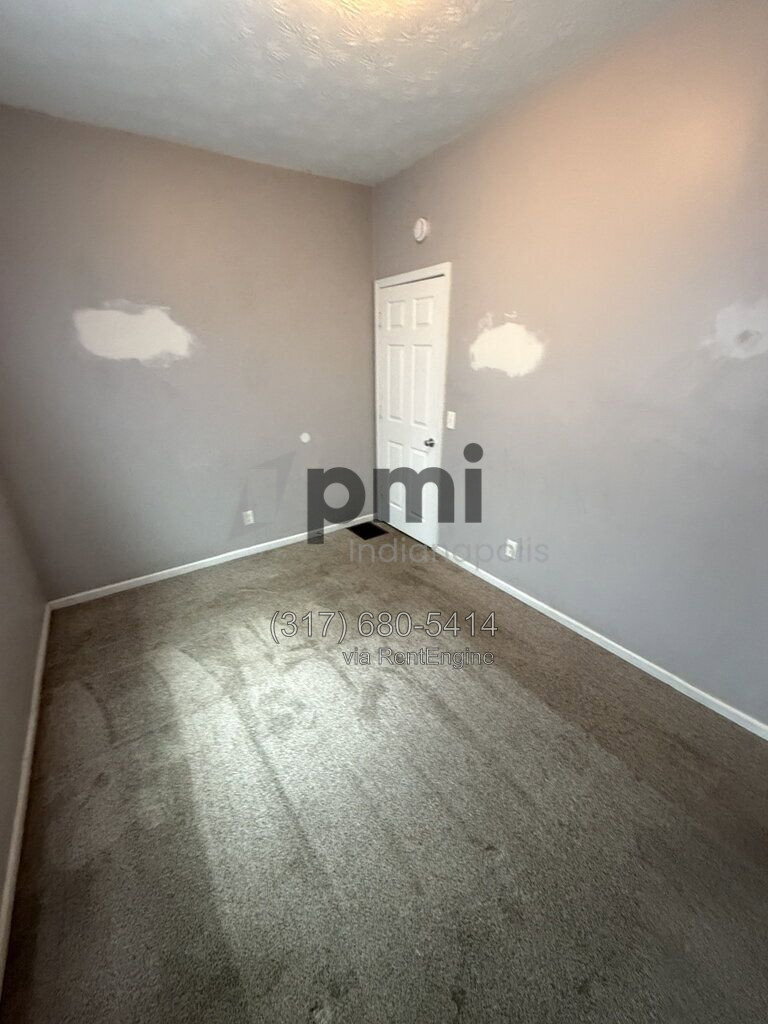 Building Photo - 112 Adler St