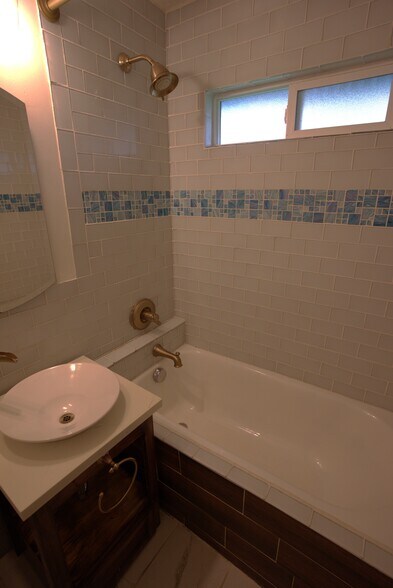 Building Photo - 4627 SE 86th Ct