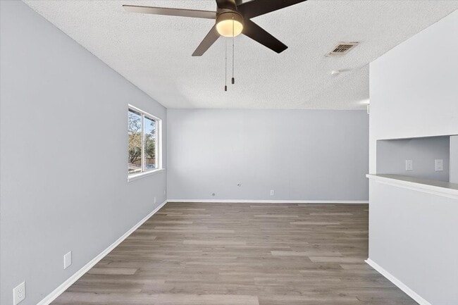 Building Photo - 6118 Hidden Cove