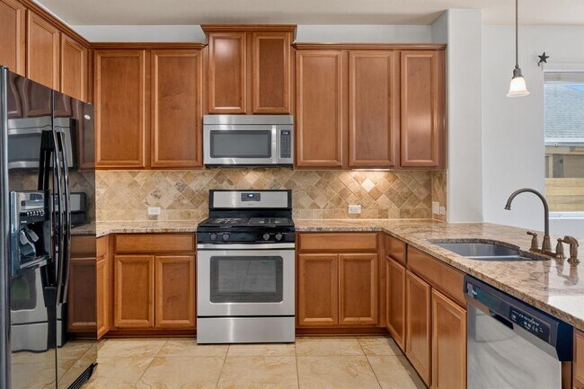 Building Photo - 2627 Garlic Creek Dr
