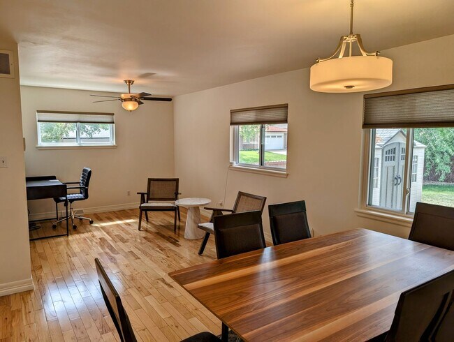 Building Photo - BEAUTIFUL 4 Bed 2 Bath Hampden Neighborhoo...