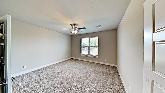 Building Photo - 405 Josephine Ct