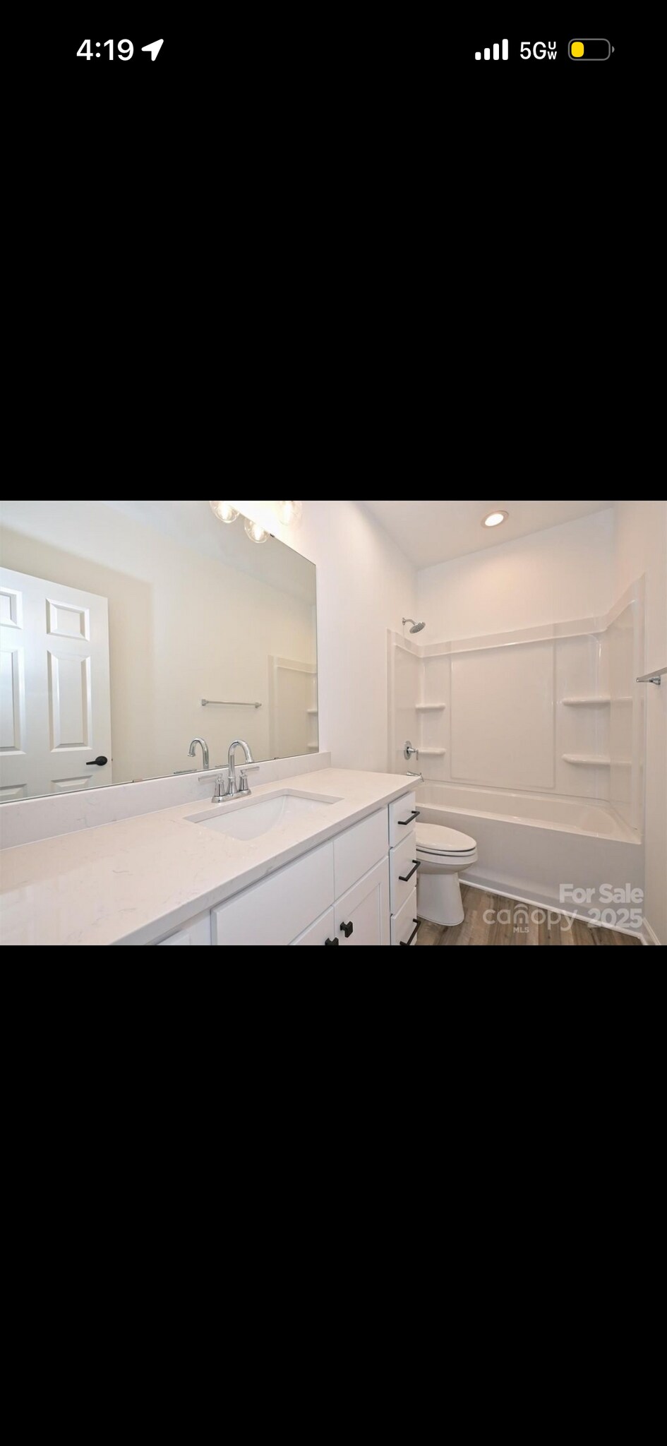 Building Photo - 2735 Primrose Ave