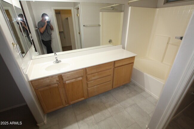 Building Photo - 14129 N 133rd Dr