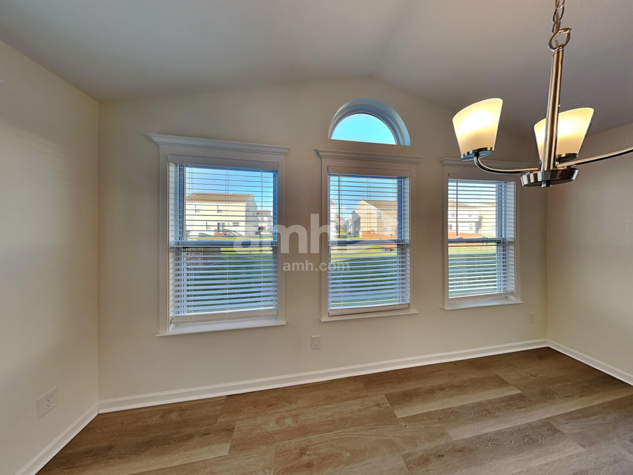 Building Photo - 62 Henderson Ln