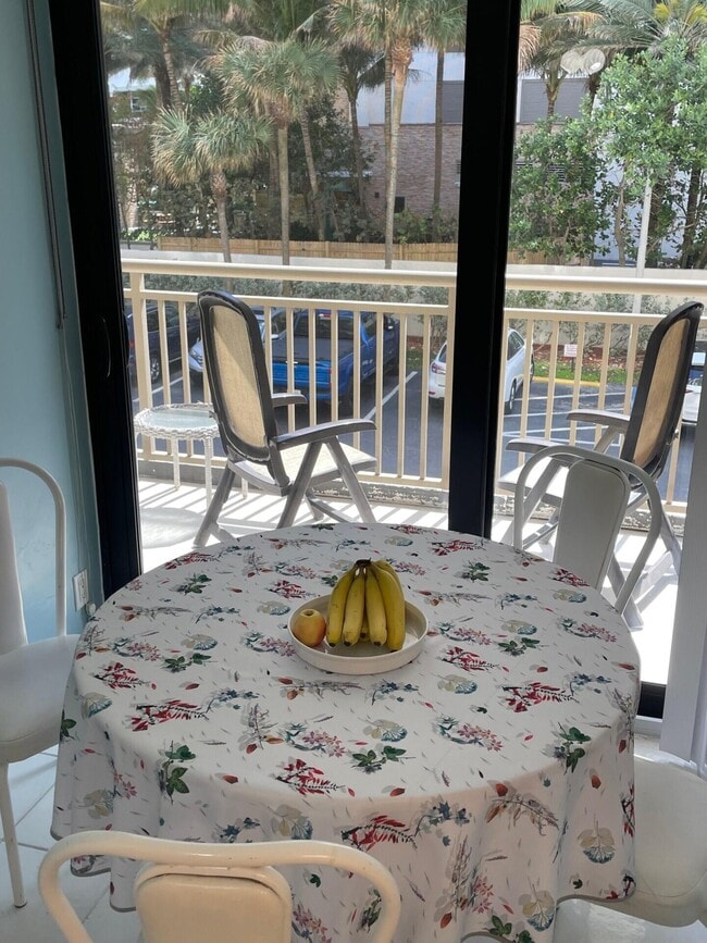 Building Photo - 3400 N Ocean Dr