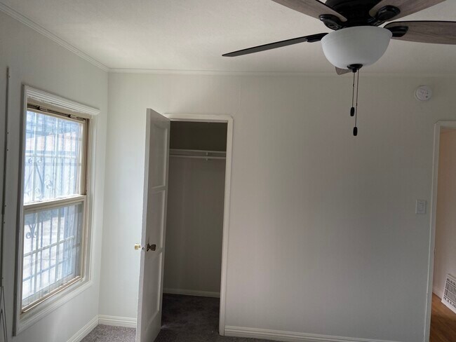 Building Photo - 10227 1/2 S 8th Ave