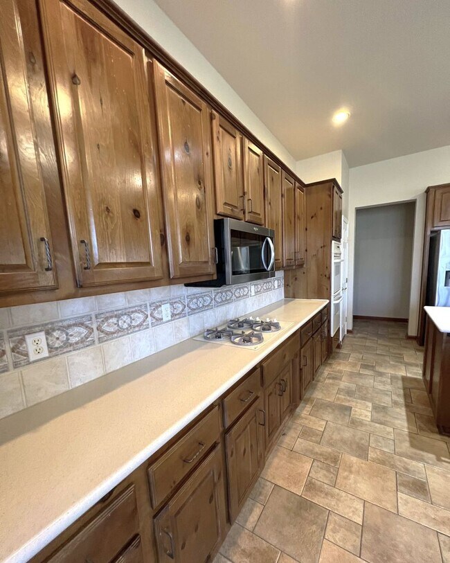 Building Photo - 106 Morning Glory Cir