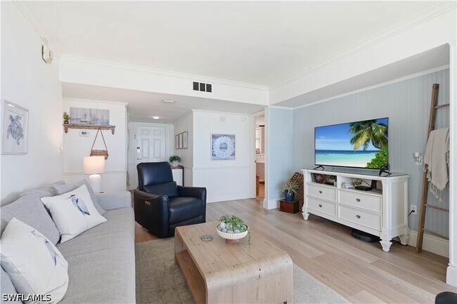 Building Photo - 9375 Gulf Shore Dr