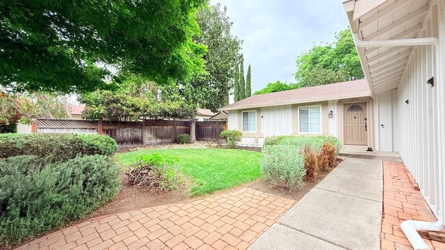 Building Photo - Charming 3BD/2BA, Single-Story, Ranch-Style Home in Broadmoor Area of San Ramon- Available NOW!