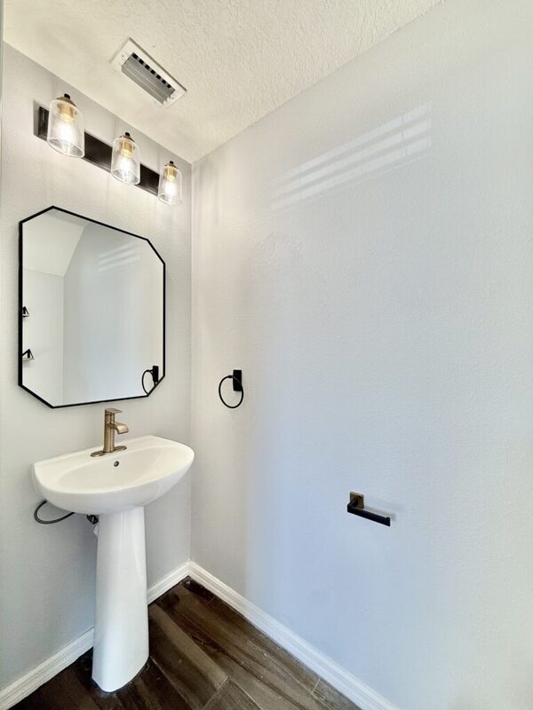 Building Photo - 7031 White Treetop Pl