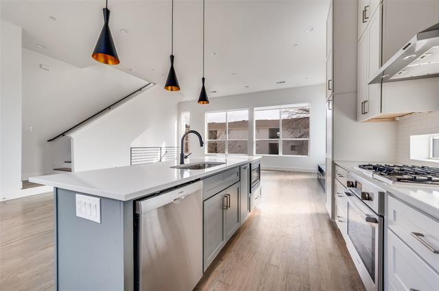 Building Photo - 2317 Moser Ave