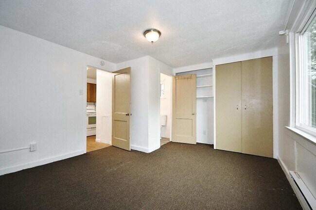 Building Photo - 1423 Ridge Ave
