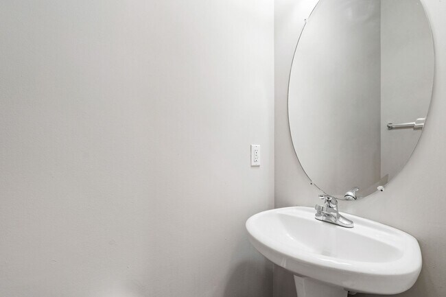 Building Photo - Raleigh Retreat: Modern 3BR Townhome with ...
